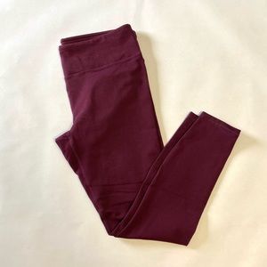 Fabletics Mid-Rise Powerhold 7/8 Leggings